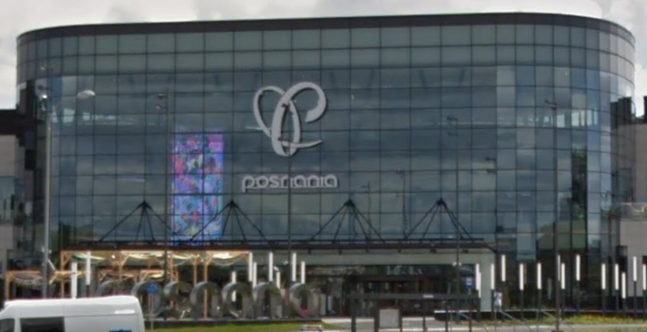 Projekt konstrukcji stalowych dla budowy Centrum Handlowego POSNANIA w Poznaniu przy ul. Pleszewskiej 1. Wejście główne - widok obecny